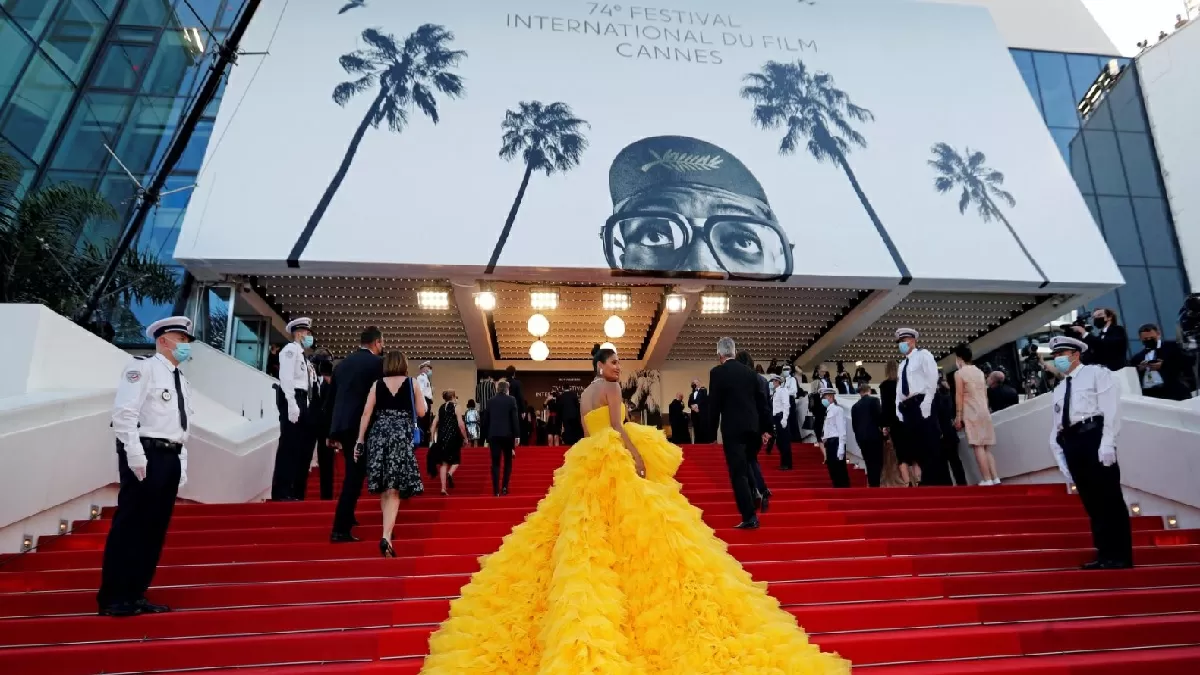 Cannes Film festival में शर्मिला टैगोर और सिमी ग्रेवाल की धमक